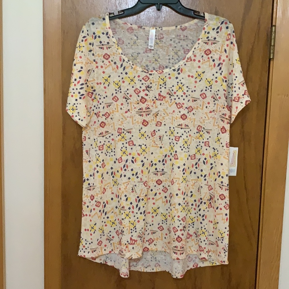 LulaRoe Classic T Women’s Top